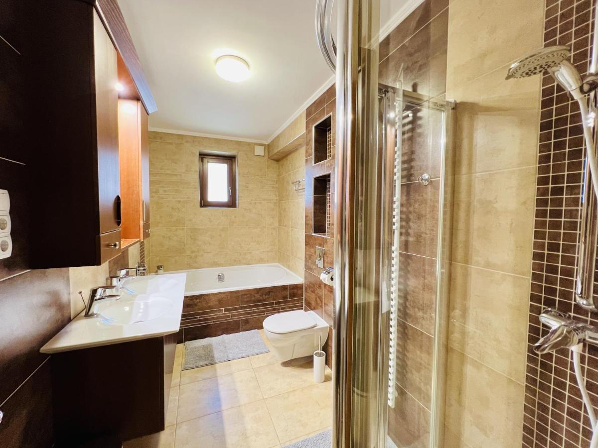 Villa Szofia Veszprem Apartments Exterior photo