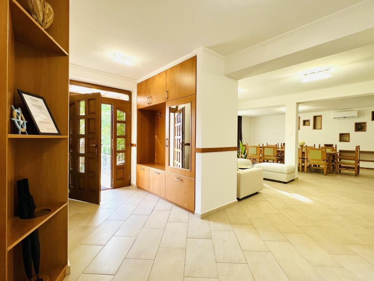 Villa Szofia Veszprem Apartments Exterior photo